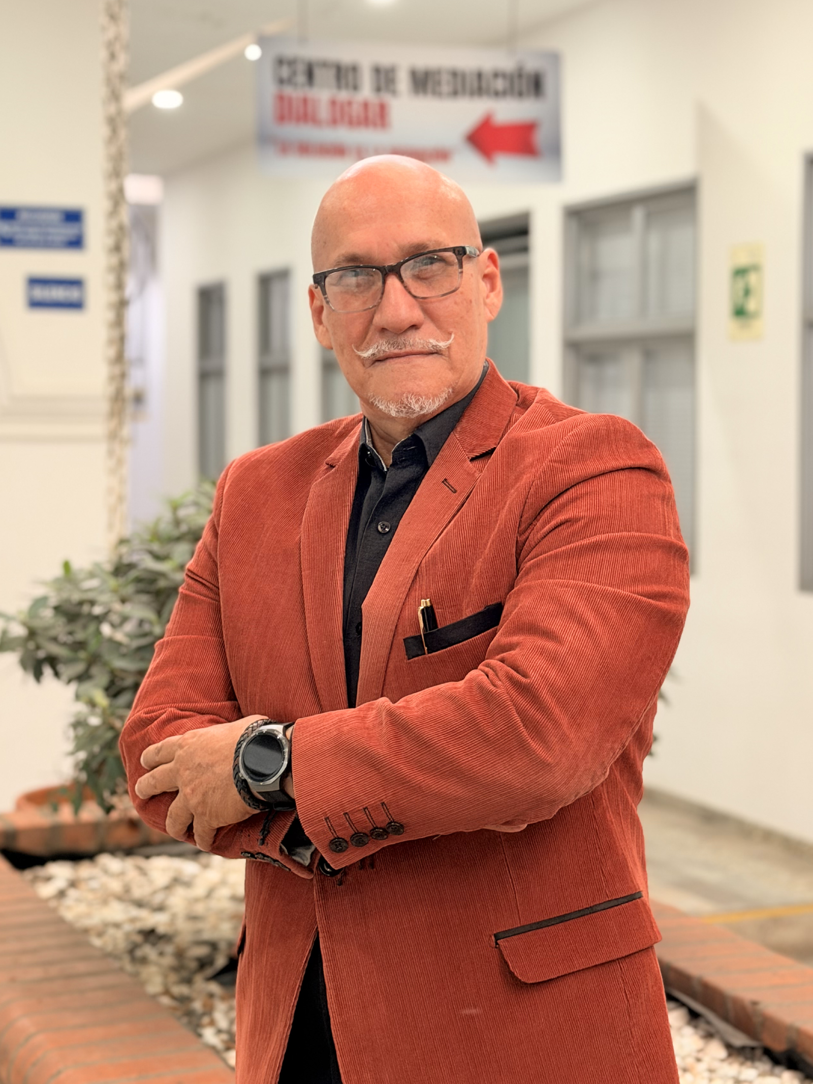 Gustavo Alberto Tenorio Vásquez en el Centro de Mediación Dialogar